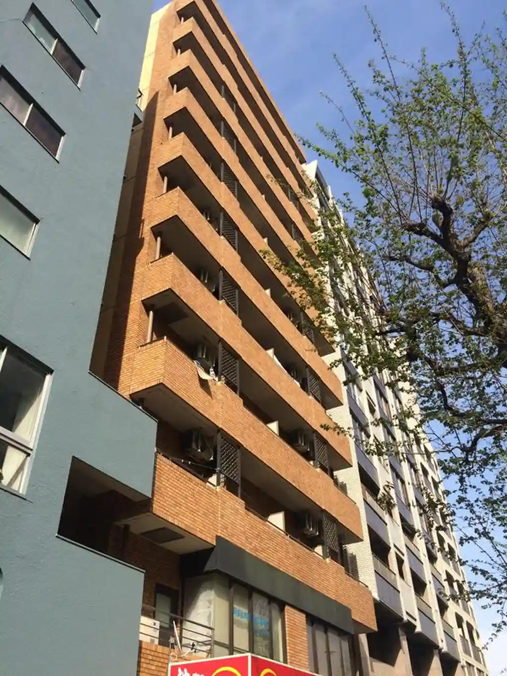 ニューライフ新宿参番館 外観